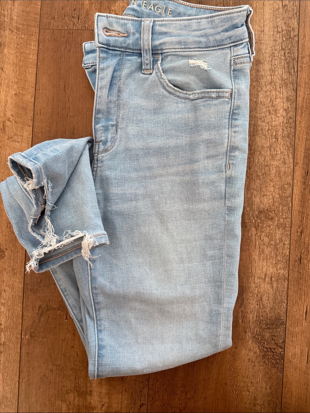 American Eagle Outfitters Light Blue Cropped Frayed Hem Jeans 4short